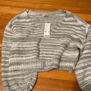 NWT Balloon Arm Cropped Grey UO sweater